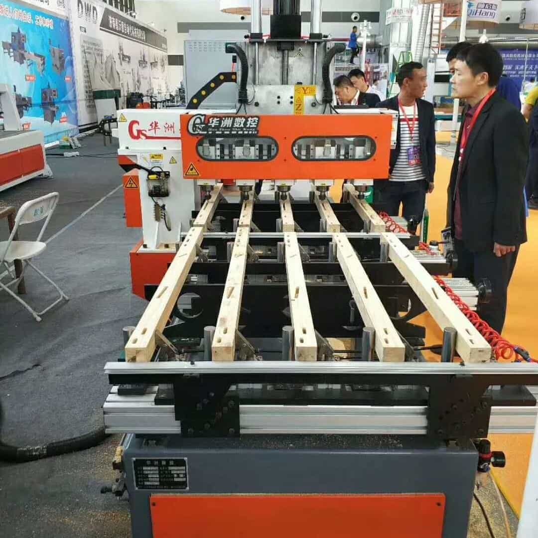 華洲數(shù)控榫槽機(jī)開(kāi)榫眼又快又好
